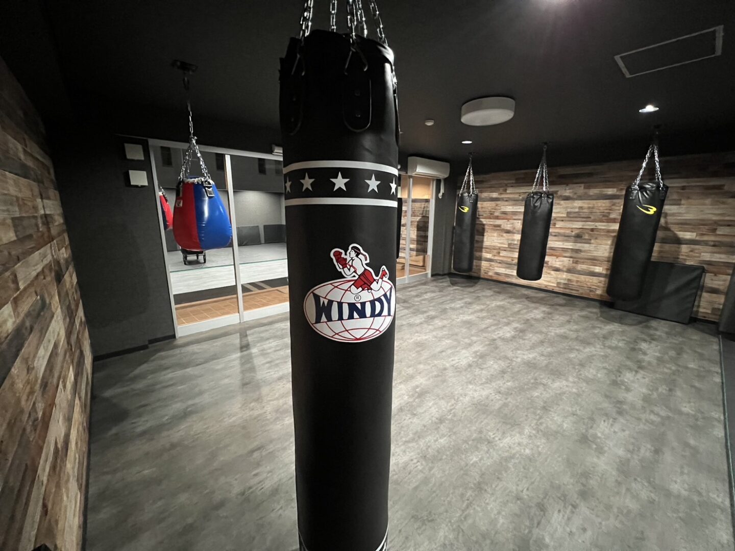 WEEK END BOXERS LOUNGE – Fighters-Lounge